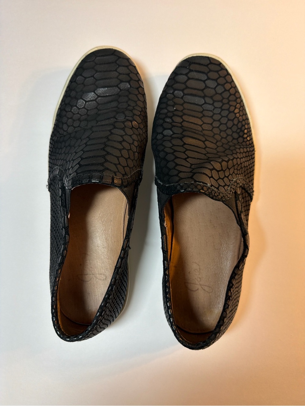Joie Black Embossed Leather Slip-On Sneakers | EU 38.5